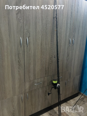 Продавам шаранджийска въдица с макара и фидер шаранджиска 200 фидер 150