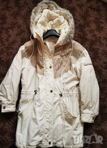 Яке в бял цвят