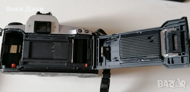 тяло фотоапарат Canon EOS 500N с презрамка, снимка 5 - Фотоапарати - 36918017