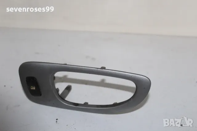 Бутон ел стъкло задно дясно Пежо 307 св комби 2002 1.6i Peugeot 307SW