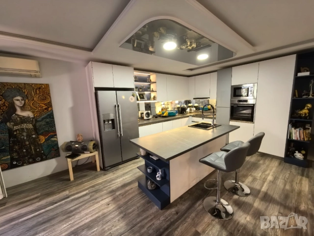 Отлично местоположение, луксозно изпълнен, напълно обзаведен и оборудван, удобно паркомясто, снимка 4 - Апартаменти - 52532585