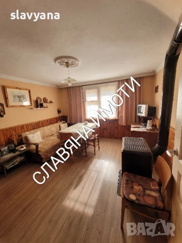 самостоятелен етаж, широк център, снимка 15 - Етаж от къща - 41928023