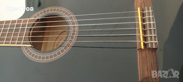 Електро-акустична китара