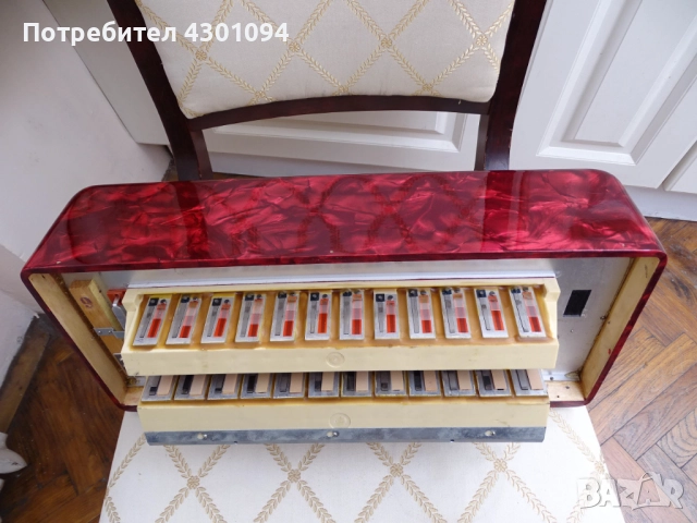 Корпус (баси) с тарги за Акордеон Weltmeister Stella 60 баса, снимка 2 - Акордеони - 52362021