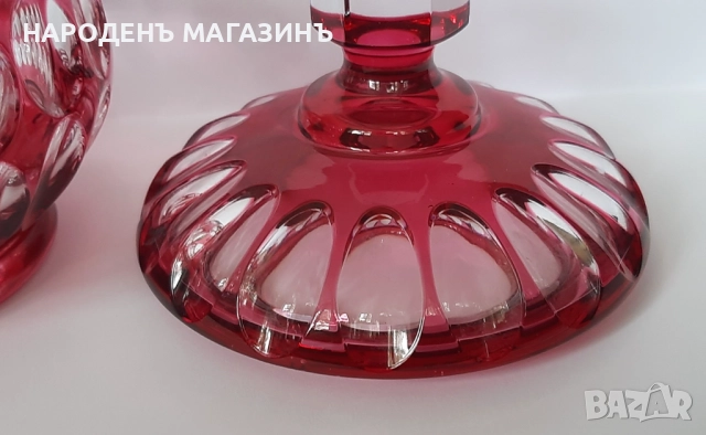 Кристална бонбониера розово червен цвят цветен кристал рядък модел, снимка 5 - Други ценни предмети - 51910944