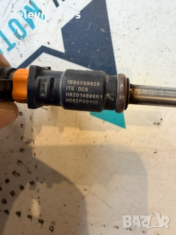 166008992R бензинова дюза от Dacia Dokker 1.6i, 109 ph., 5sp., 15 000 km, 2021, euro 6D, снимка 3 - Части - 53032635
