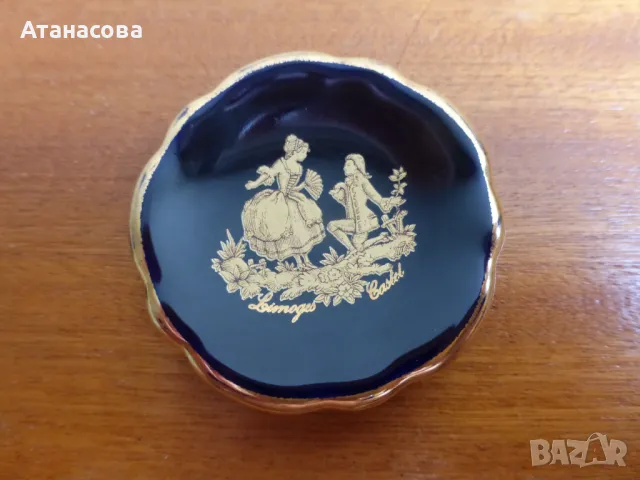   Порцеланова миниатюра купичка и дамска обувка кобалт Limoges Лимож 22K злато, снимка 2 - Антикварни и старинни предмети - 48654907