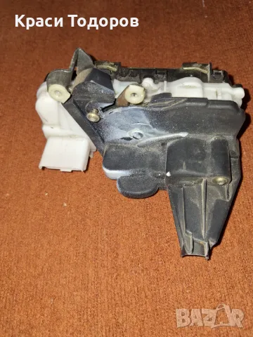 Брава за лява шофьорска вато за пежо 307 , снимка 2 - Части - 48271167