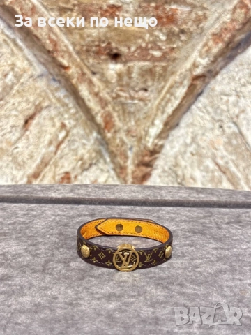 Louis Vuitton Кожена Гривна Код SK71, снимка 2 - Гривни - 52475038