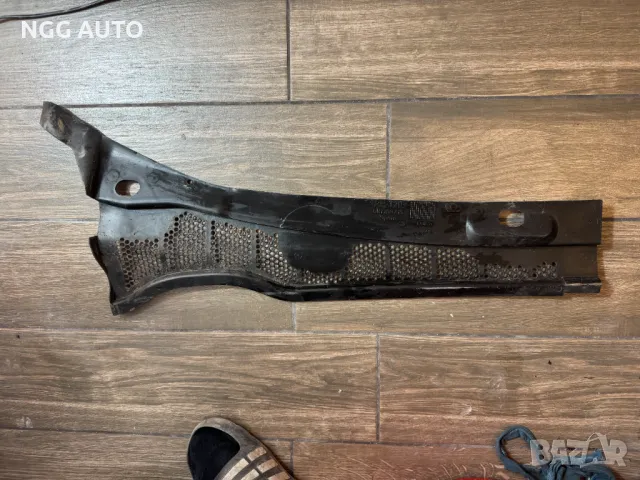 Пластмасова кора под предното стъкло за VW Polo, 6n1 819 415, 6N1819415