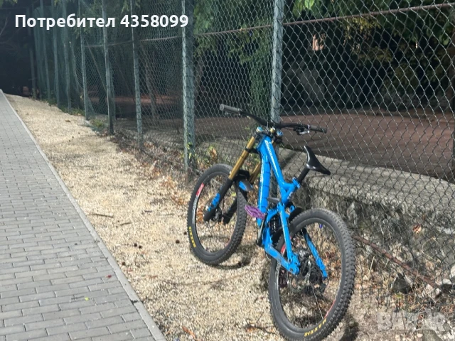 Колело commencal v3 supreme 2013 DH , снимка 1