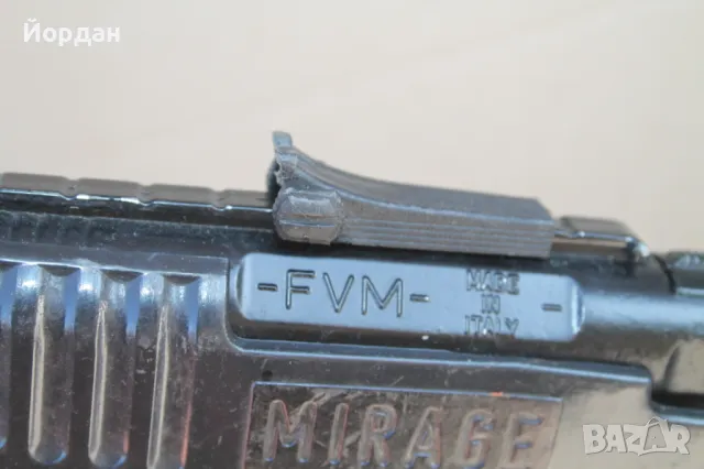 Италиански въздушен пистолет ''Umarex Comander'', снимка 7 - Въздушно оръжие - 47498008