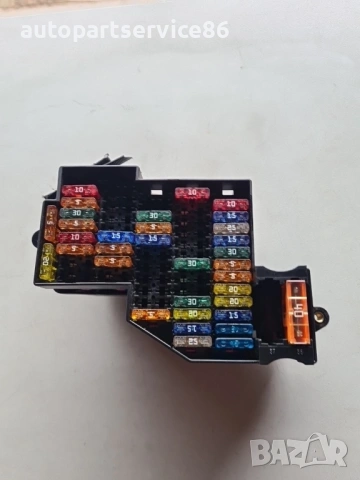 Кутия за предпазители за Volkswagen Touareg 3.0 TDI (2009) 7L0941828B