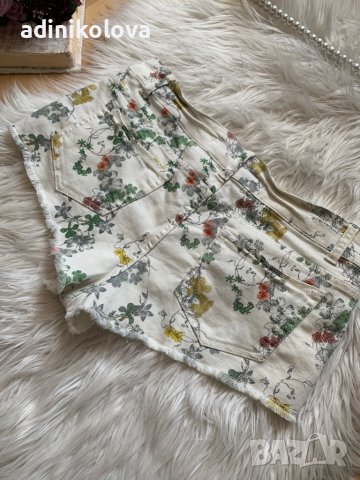 Панталонки с цветя, снимка 3 - Къси панталони и бермуди - 36884807