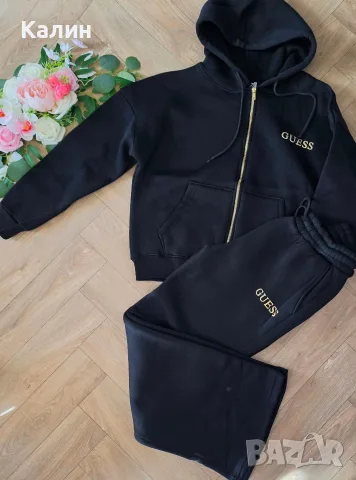 Дамски комплекти Guess - два цвята - 45€, снимка 2 - Спортни екипи - 56453783