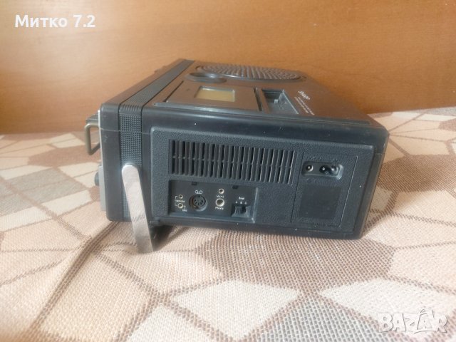 Стар радио касетофон TV Sharp 5p-27g, снимка 4 - Радиокасетофони, транзистори - 40322953