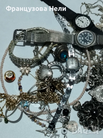 Лот стари бижута, снимка 2 - Бижутерийни комплекти - 54258399