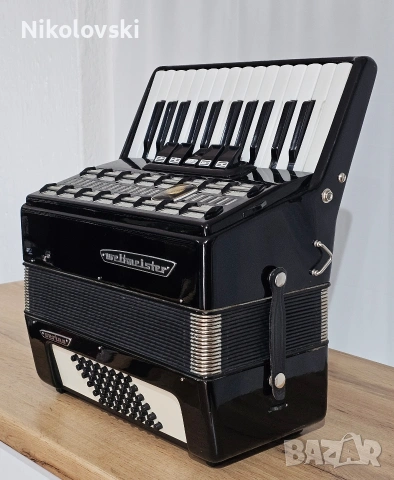 Акордеон Weltmeister Serino , снимка 5 - Акордеони - 54187282
