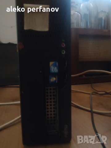Компютър Fujitsu настолен стар, снимка 3 - За дома - 53185303