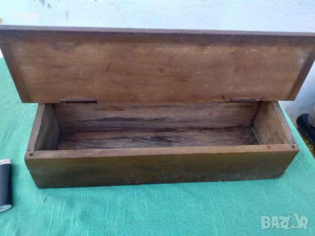 Стара дървена кутия, снимка 3 - Други ценни предмети - 32154675