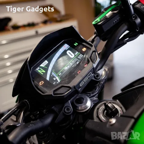 Kawasaki Z650 / Ninja 650 2020–2025 – протектор за дисплей, черен, снимка 6 - Аксесоари и консумативи - 56022927
