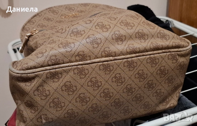 Guess дамска раница, снимка 5 - Чанти - 52921723