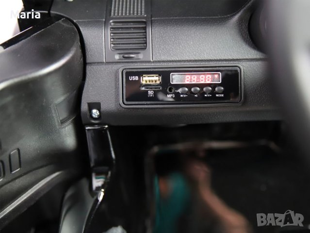 Акумулаторен джип Mercedes G 63 AMG 4X4 12V батерия,MP3, с меки гуми с Кожена седалка, снимка 13 - Детски велосипеди, триколки и коли - 40539415