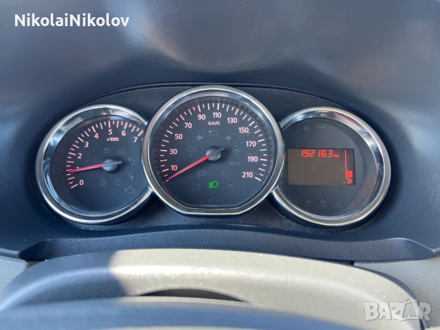 Dacia Lodgy 1.5 DCI, снимка 9 - Автомобили и джипове - 54123689