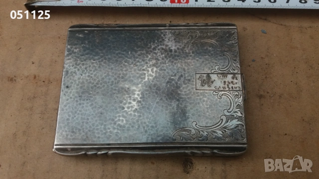 дебело посребрена табакера 