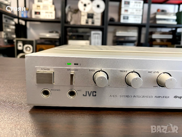 Транзисторен усилвател JVC, снимка 3 - Ресийвъри, усилватели, смесителни пултове - 54055363
