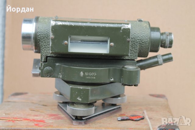 Немски теодолит , снимка 3 - Антикварни и старинни предмети - 34512632