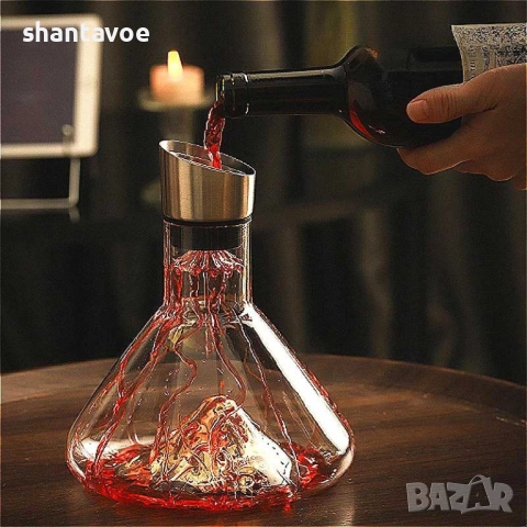 Стъклен декантер за вино с релефно дъно планински връх, снимка 4 - Подаръци за юбилей - 52918515