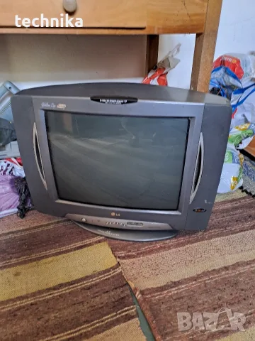 Телевизор LG Golden Eye 32", снимка 3 - Телевизори - 56408775