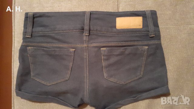 Къси панталони , снимка 2 - Къси панталони и бермуди - 33790971