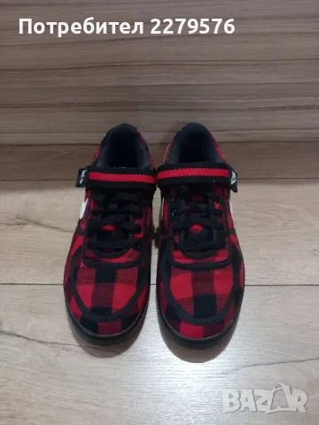 Оригинални мъжки зимни маратонки Nike , снимка 2 - Маратонки - 48268303