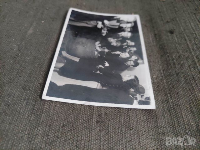 Продавам снимка ЦДНА Студентски празник 1943 - бъчва , вино , жени и мезета