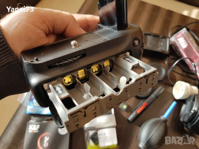 Фотоапарат Nikon D90 + Nikkor AF-S 16-85 mm, снимка 9 - Фотоапарати - 53005971