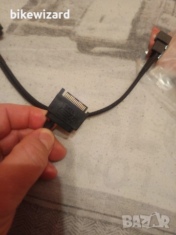 Захранващи адаптери SATA към 2-пинови 3-пинови/4-пинови PWM конектори – 12V за вентилатори НОВИ, снимка 3 - Други - 53330518