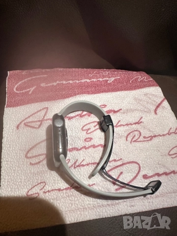 Apple watch SE 40mm Nike edition, снимка 3 - Смарт гривни - 52753922