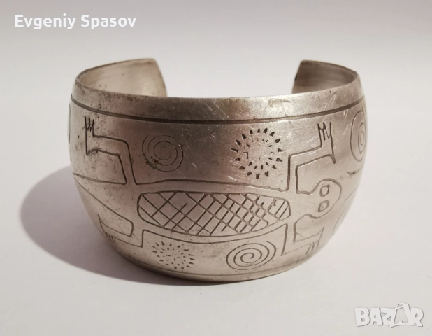 Отворена Гривна с Гущер, Птица и Символи от Мексико