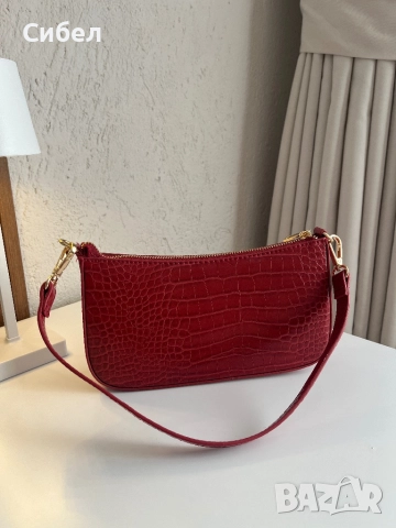 Дамска чанта, снимка 2 - Чанти - 52510057