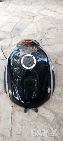 GSXR 1000 k4 резервоар , снимка 6 - Части - 51701354