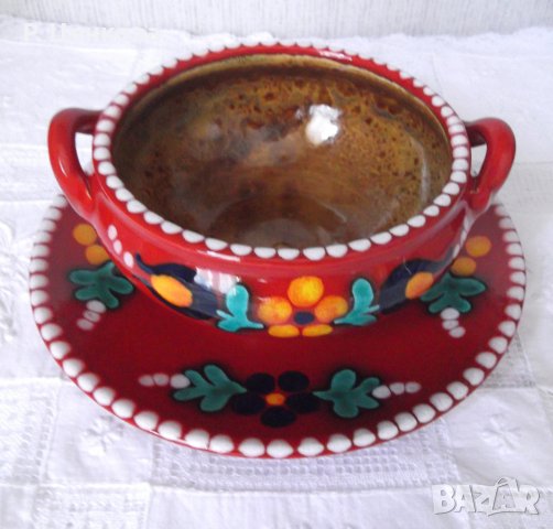 Купа за супа с чиния/подложка Gmundner Keramik made in Austria глазирана керамика, ръчно рисувана, снимка 2 - Чинии - 44313259