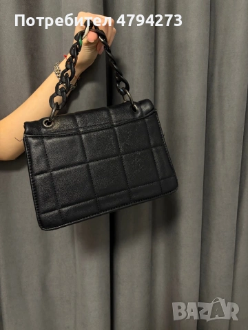 Дамска черна чанта, снимка 2 - Чанти - 54168920