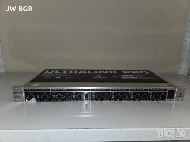 Аудио еквалайзер: Behringer Ultralink Pro MX882