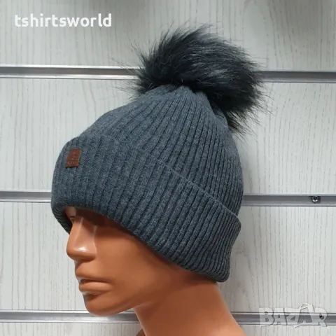 Нова зимна топла дамска шапка Silver Star в тъмносив цвят с пух/помпон, снимка 2 - Шапки - 47927004