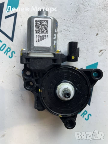 82460Q0000 моторче за преден десен стъклоповдигач за Hyundai I20 1.0i, двигател G3LE 101 кс., снимка 2 - Части - 50821050