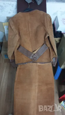 Елегантен дамски кожен костюм от естествена кожа Размер S (36-38), снимка 7 - Якета - 47671539