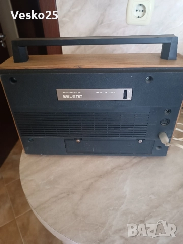 Ретро радио Selena B-216 - работещо, снимка 9 - Радиокасетофони, транзистори - 51753538