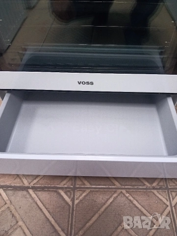 Като нова свободно стояща печка с керамичен плот Voss 60 см широка с две години гаранция!, снимка 4 - Печки, фурни - 54337110